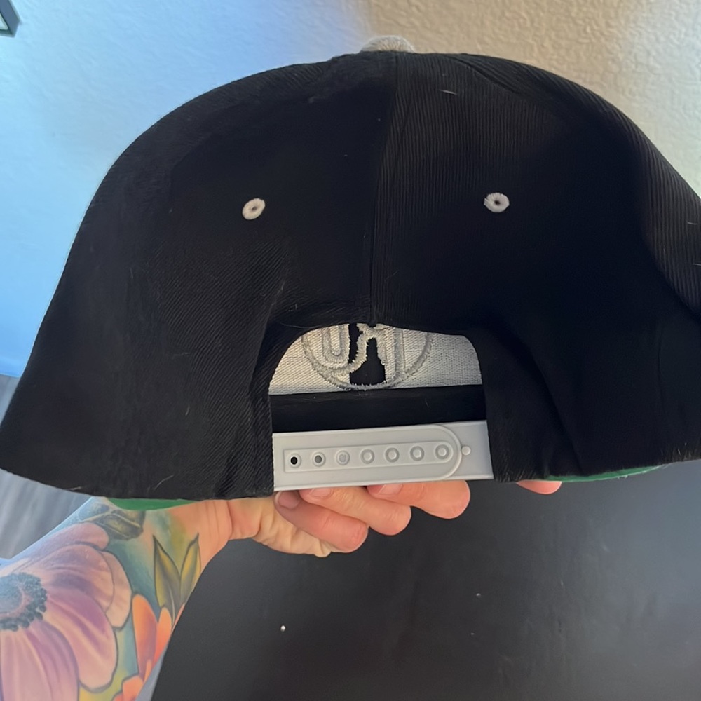 Mens hat - Picture 2 of 3